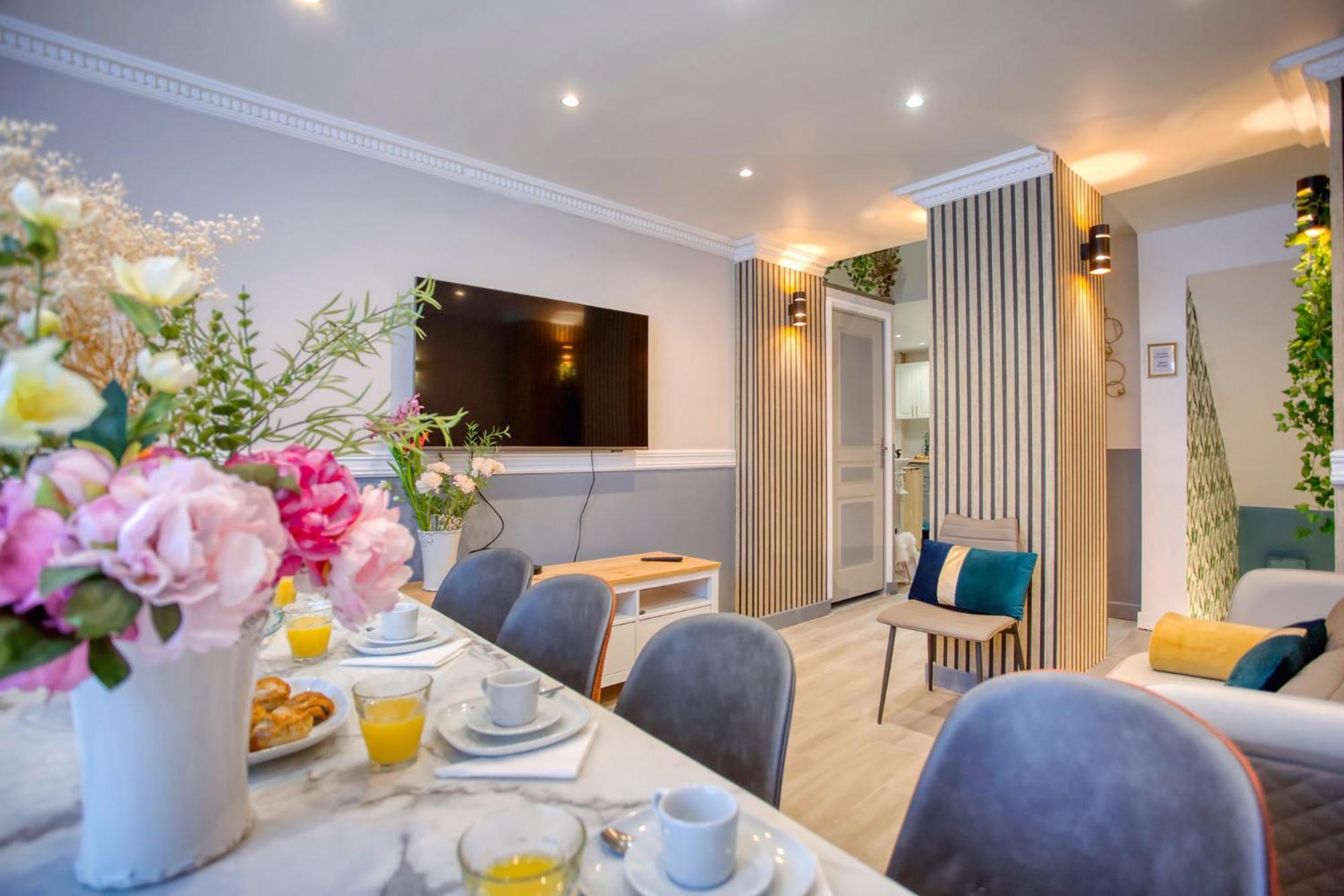 Elegant Triplex In Paris - Ideal For 10 - Aircon Екстер'єр фото